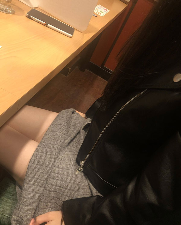 【実況】カフェで隣のエロい女盗撮した