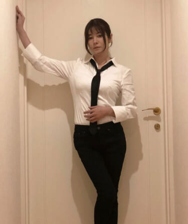 【画像】真木よう子(35)さん、豊満なGカップコスプレを披露しオタクに媚び始める